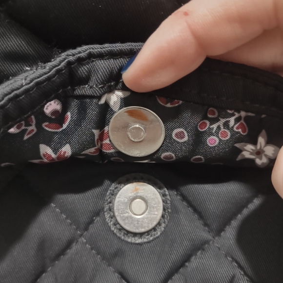 Vera Bradley performance twill pattern cross body - Picture 7 of 9